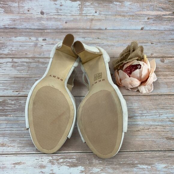 Dkny Colby T-Strap Sandals  10M